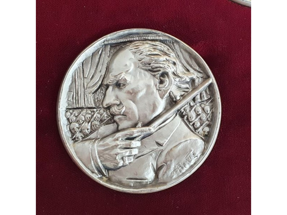 San Marino, Trittico Toscanini, 1977