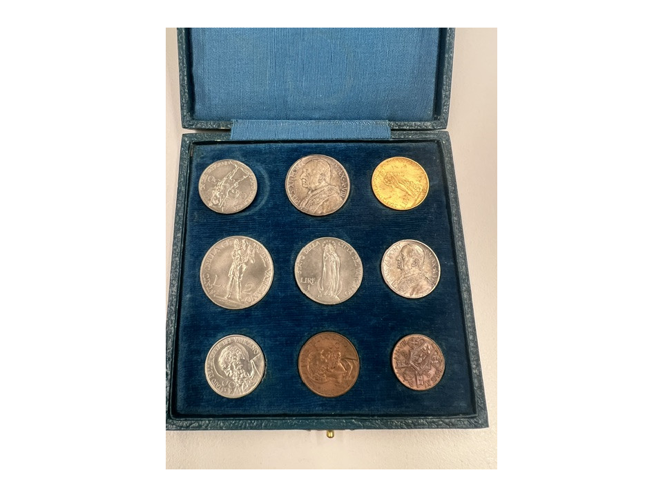 Vatican, Pius XI, 1929 Set with gold 100 Lire